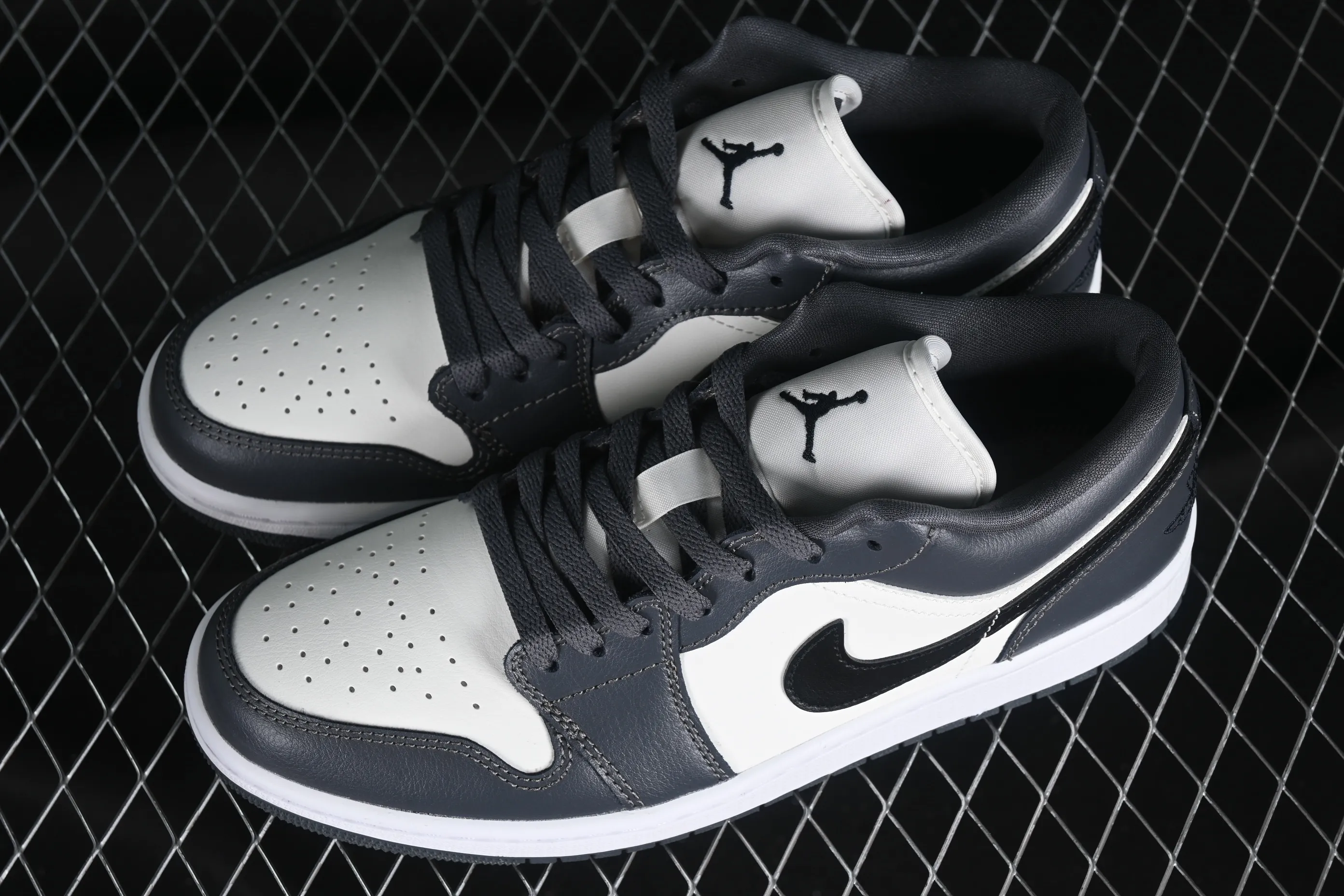 All categories Air Jordan Jordan series basketball shoes Air Jordan 1 Low G version pure original Air Jordan 1 Low "Dark Grey" AJ1 Joe 1 dark gray white low-top cultural casual sneakers DC0774-102